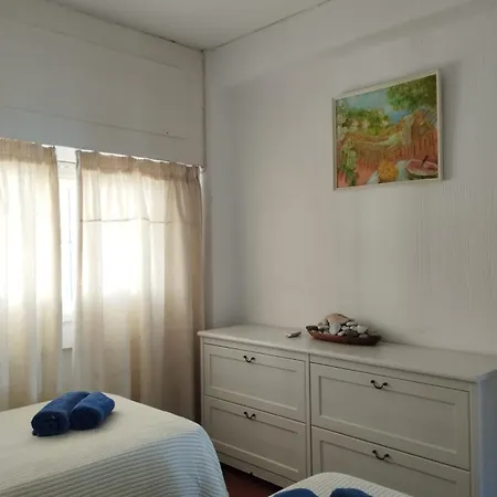 Verdemar 16 Menyber 公寓